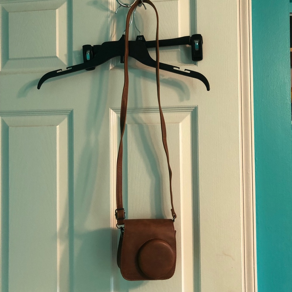 Crossbody purse for Polaroid camera